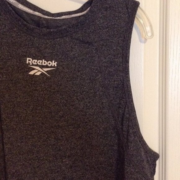 Reebok Women's Cut-out-Back Sports Muscle Tank Top Size XL Gray Activewear - Picture 2 of 5